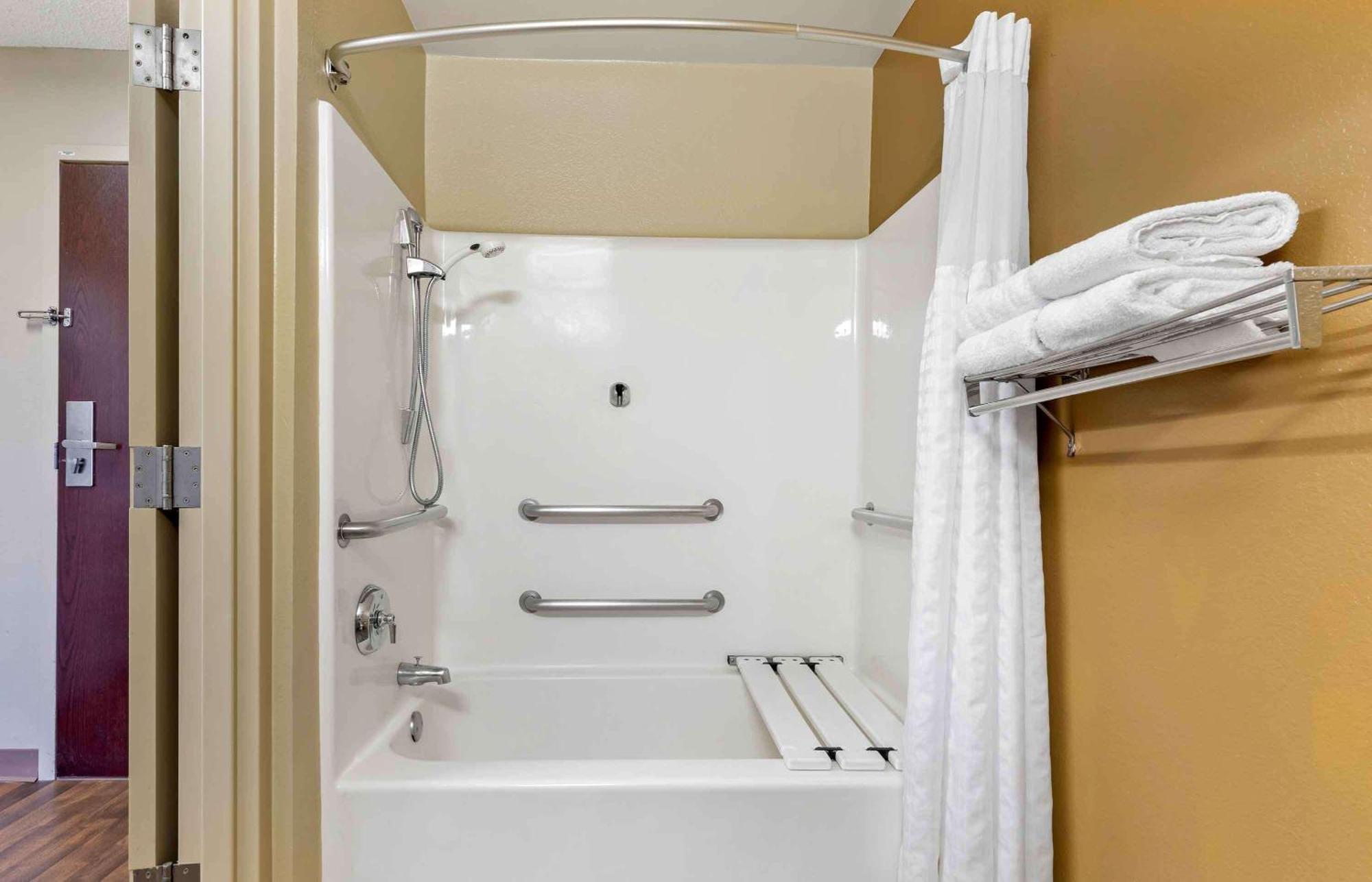 Extended Stay America Suites - Chicago - Lombard - Yorktown Center Bagian luar foto