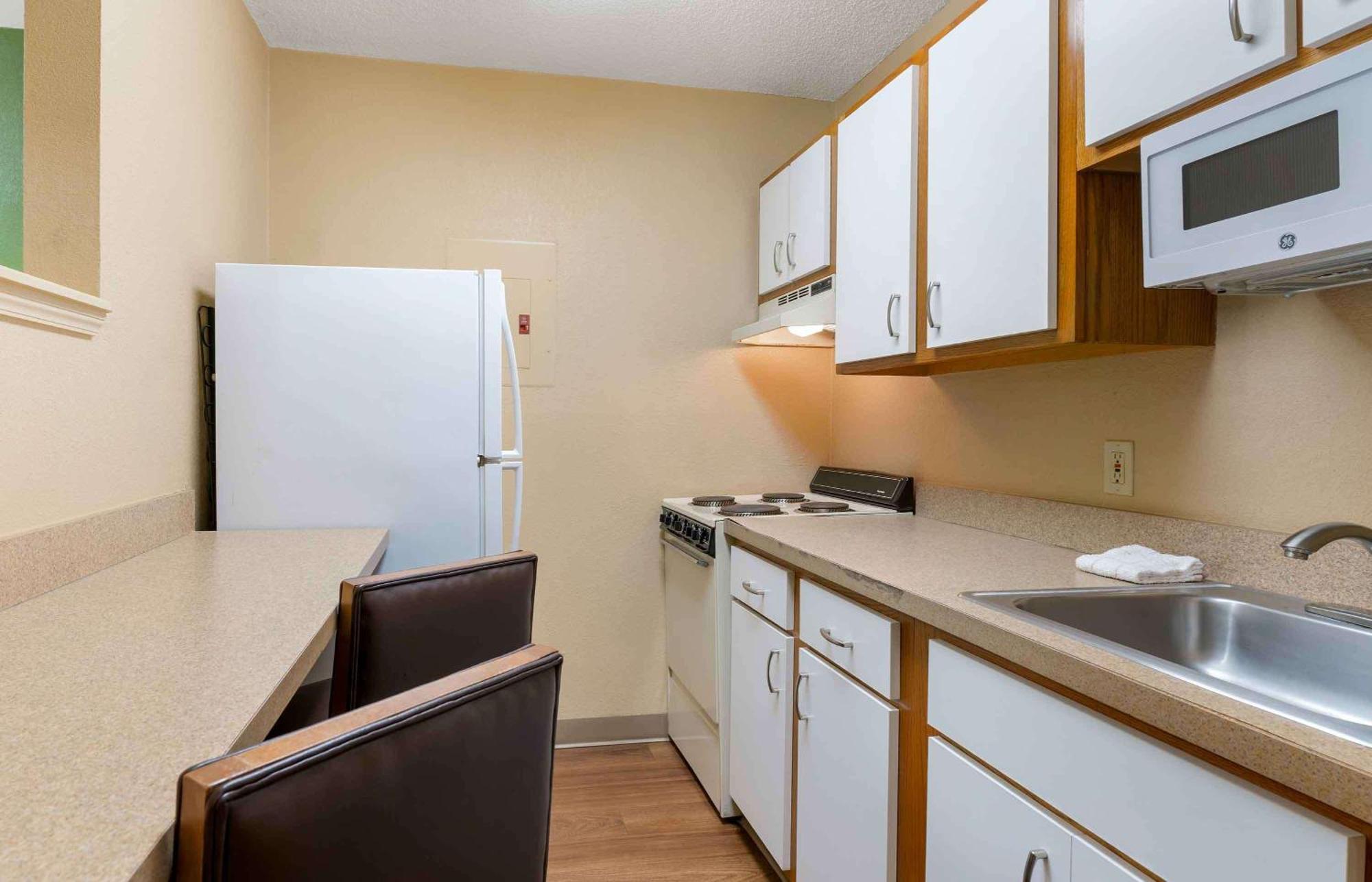 Extended Stay America Suites - Chicago - Lombard - Yorktown Center Bagian luar foto