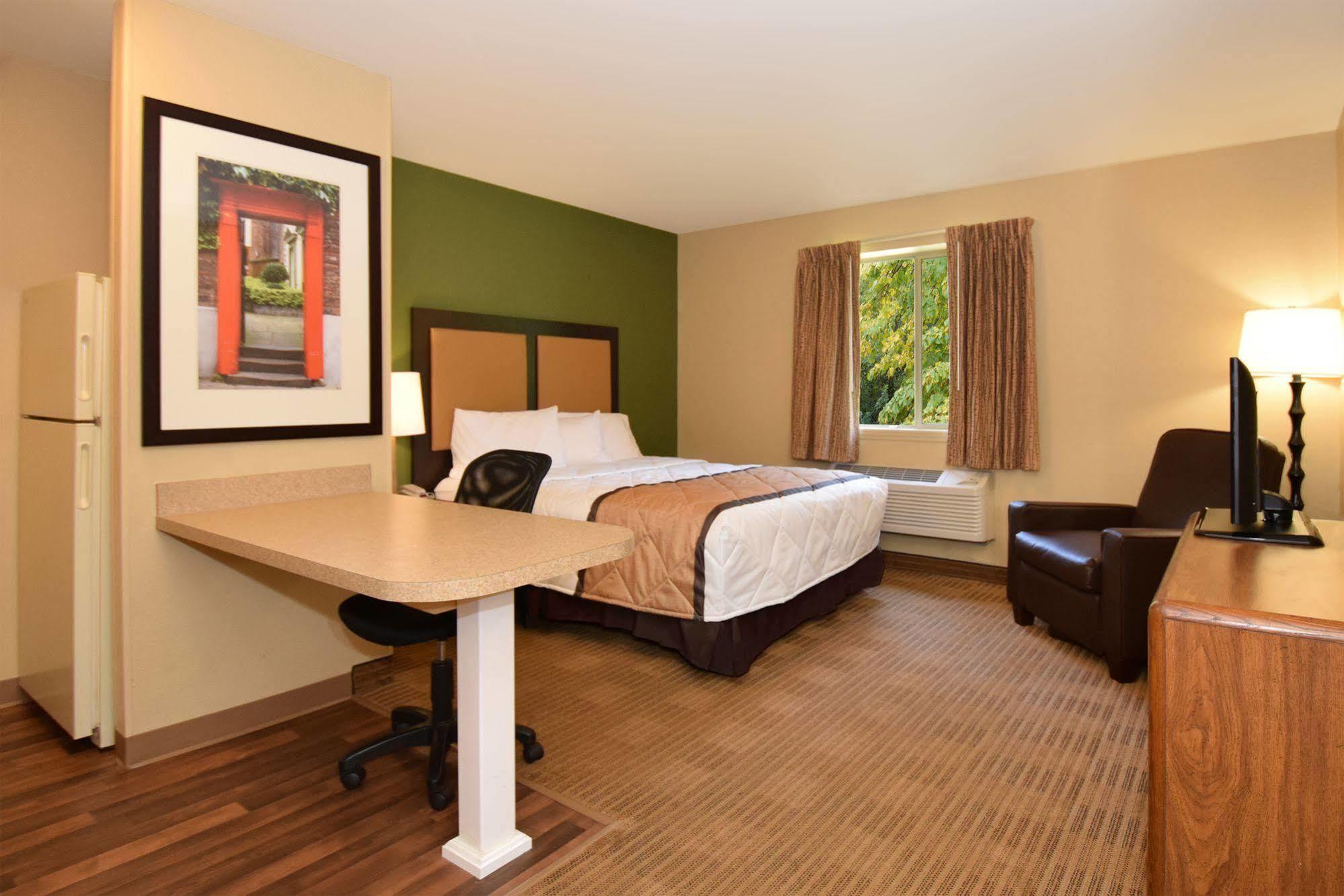Extended Stay America Suites - Chicago - Lombard - Yorktown Center Bagian luar foto